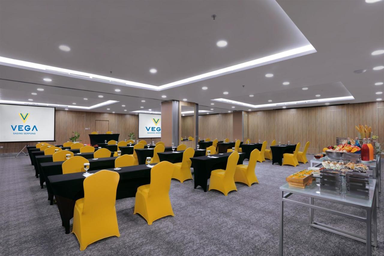 Vega Hotel Gading Serpong Buitenkant foto