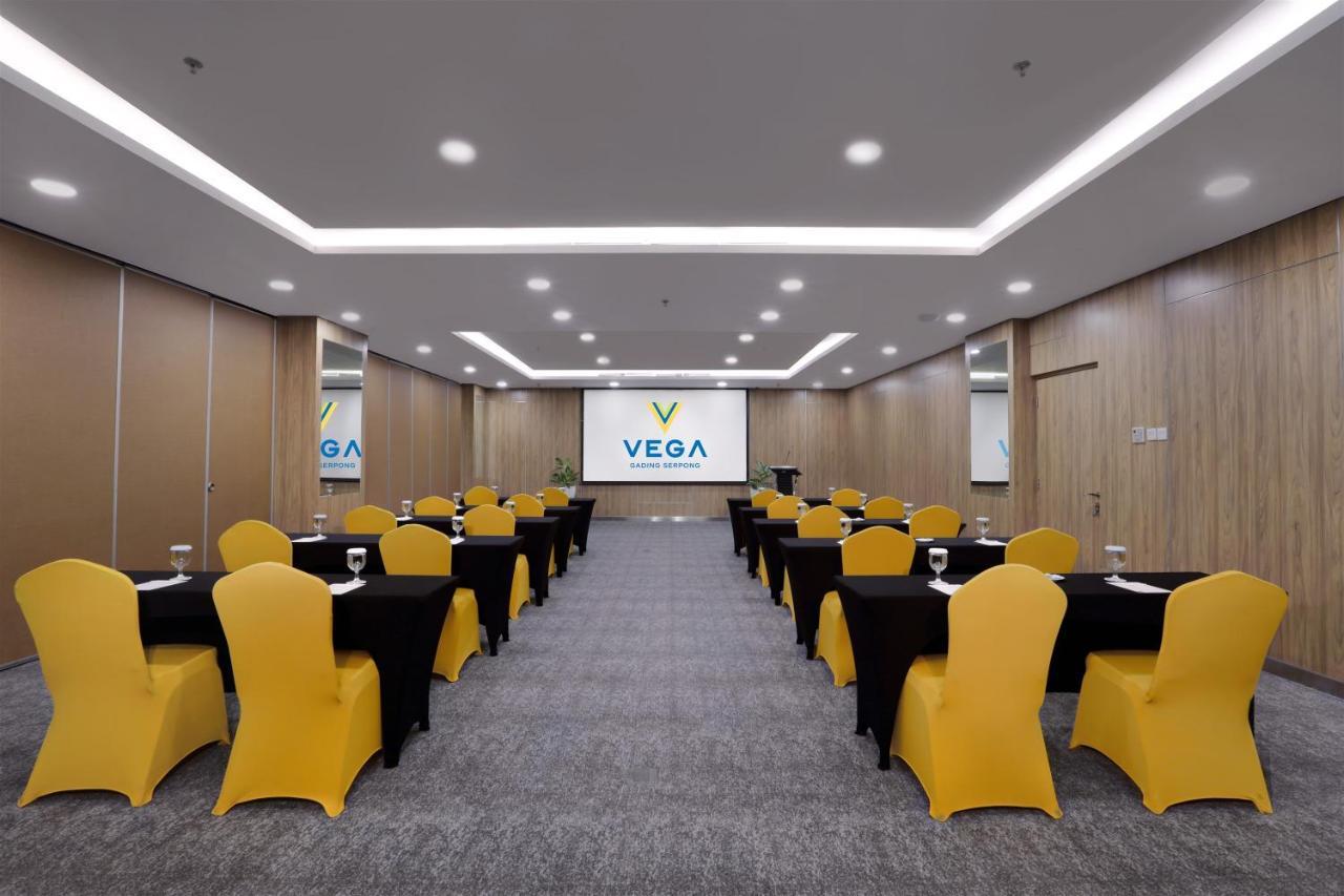 Vega Hotel Gading Serpong Buitenkant foto