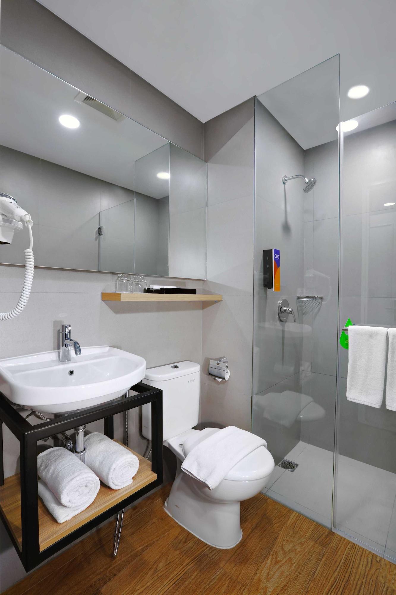 Vega Hotel Gading Serpong Buitenkant foto