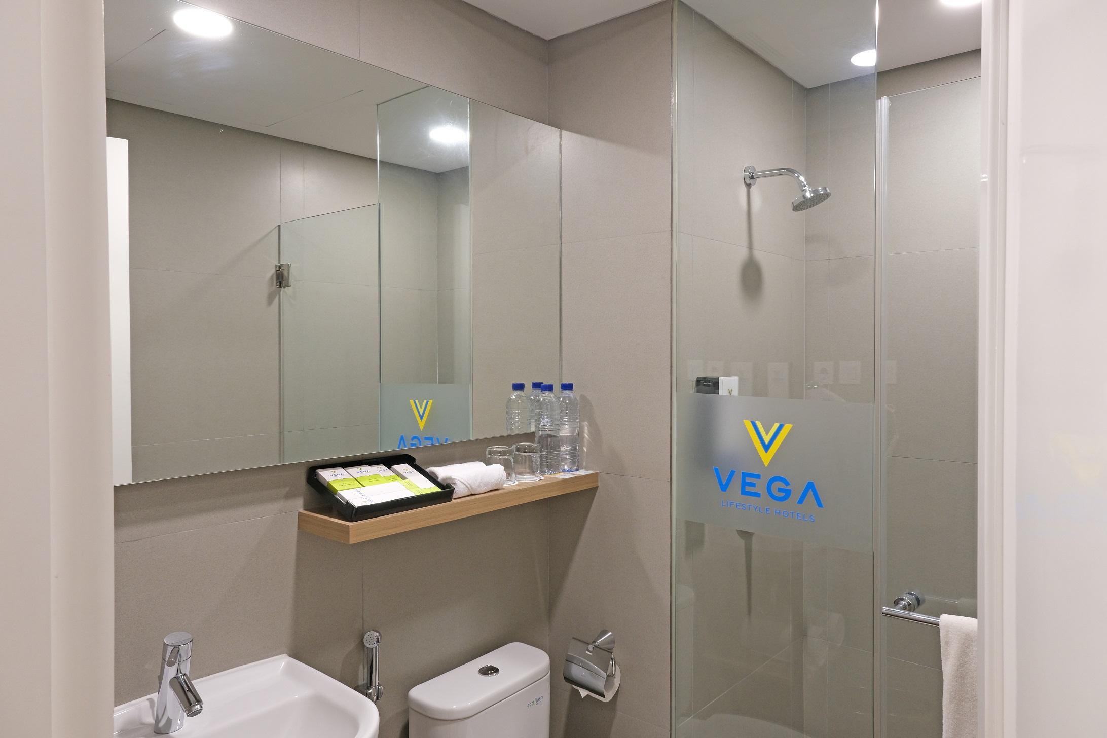Vega Hotel Gading Serpong Buitenkant foto