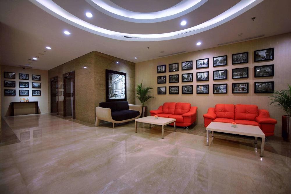 Vega Hotel Gading Serpong Buitenkant foto