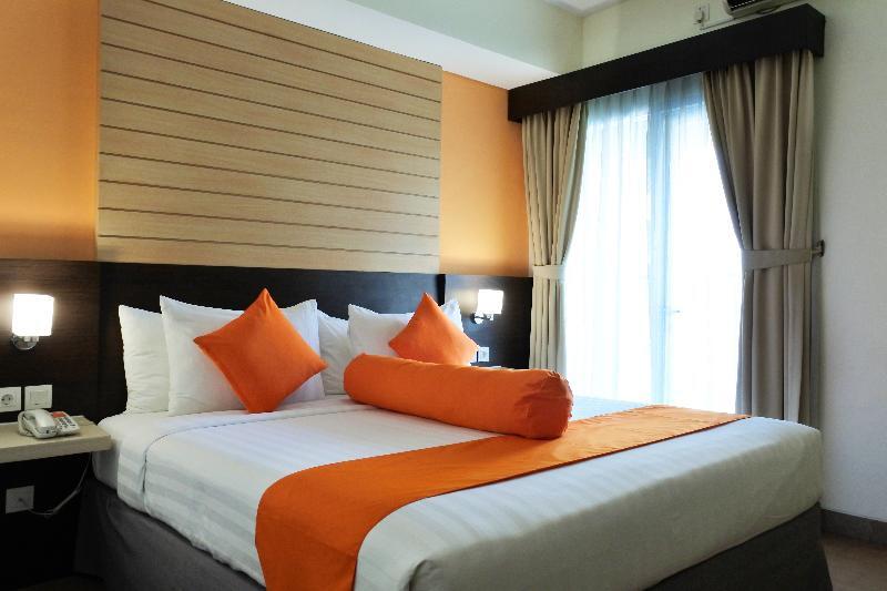 Vega Hotel Gading Serpong Buitenkant foto